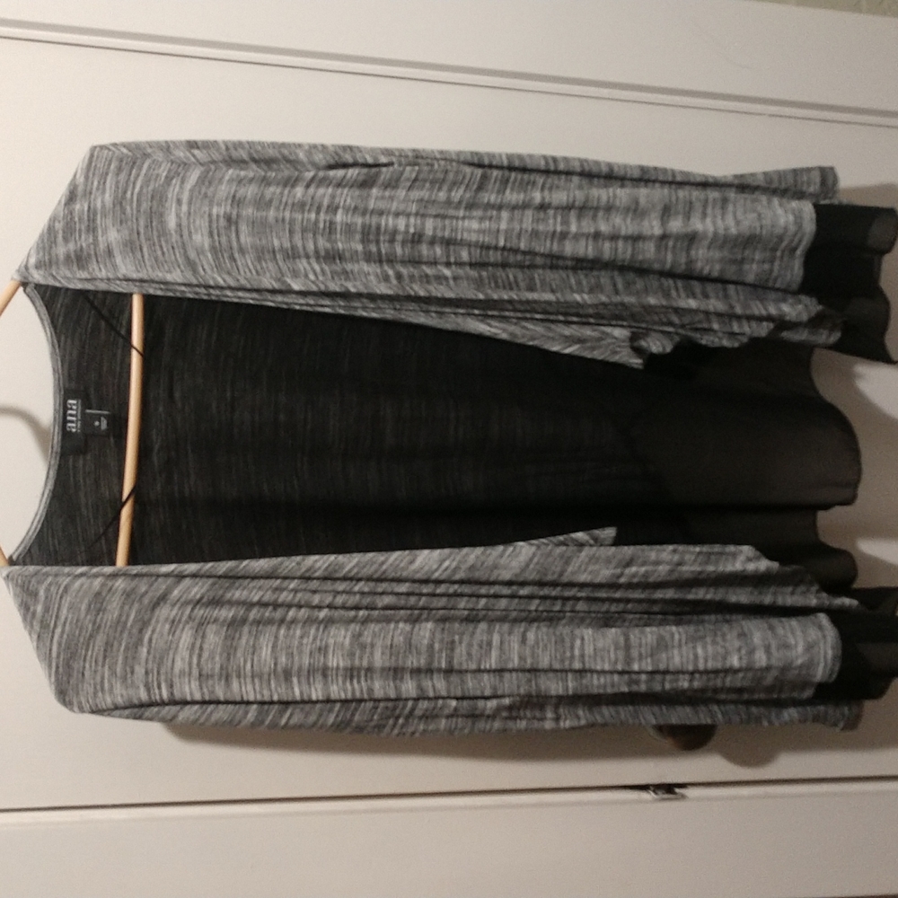 Women's shrug